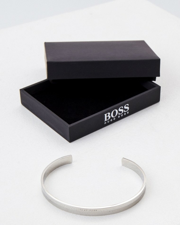 10 модных мужских подарков на 14 февраля