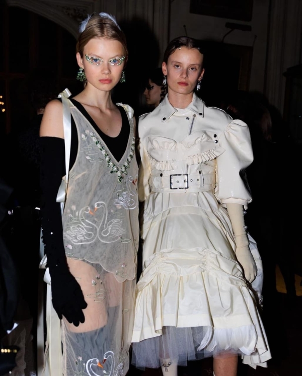 Стразы в свадебном макияже: мнение профессионалов