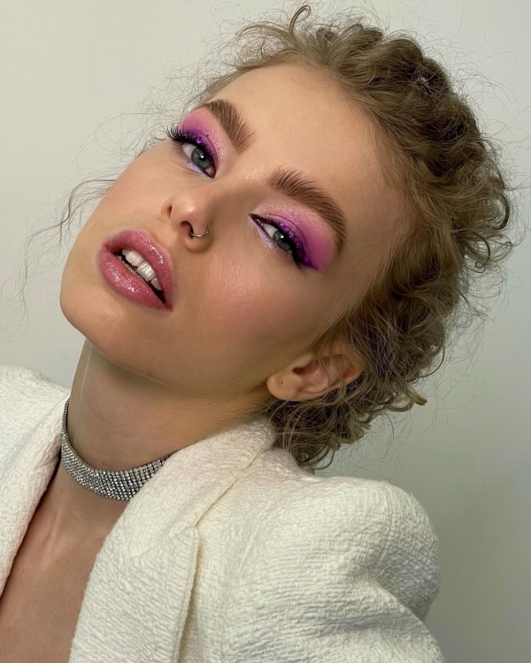 Стразы в свадебном макияже: мнение профессионалов