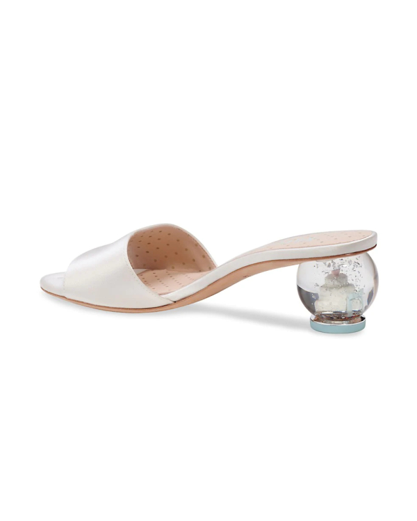 Акцентный каблук в образе невесты: с чем