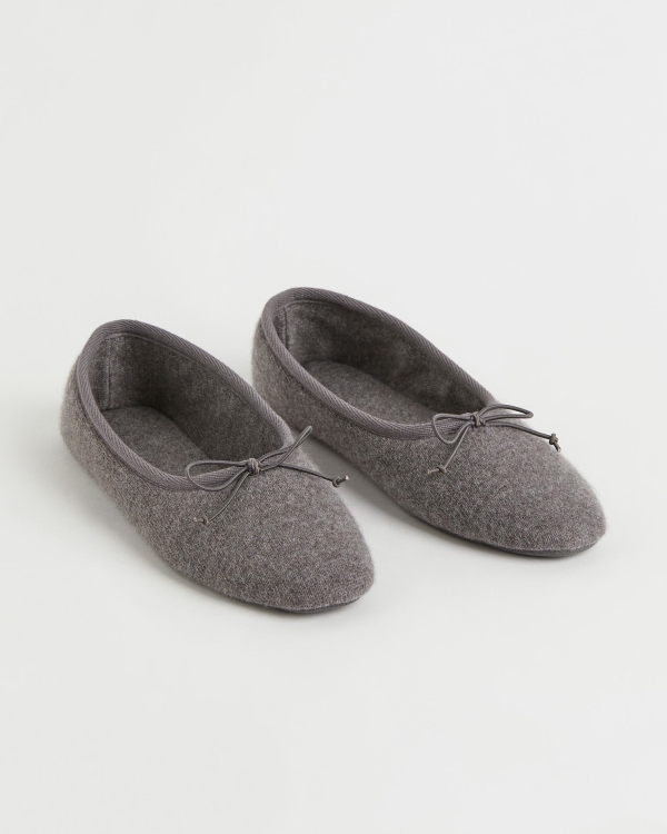 10 кашемировых вещей для утра невесты, свидания