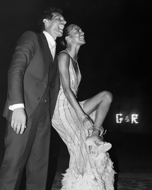 В чем выходят замуж модные француженки