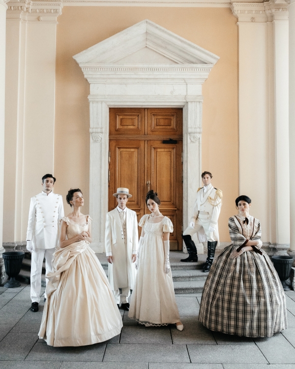 Герои русской классики, полонез и атмосфера съемочной