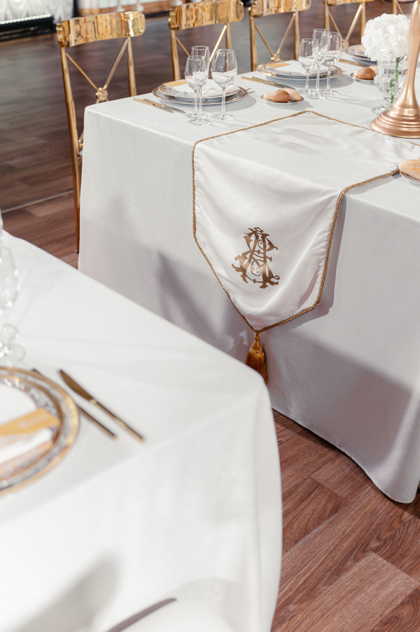 Герои русской классики, полонез и атмосфера съемочной