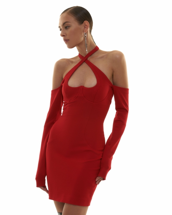 Весенняя свадьба: женские наряды для гостей