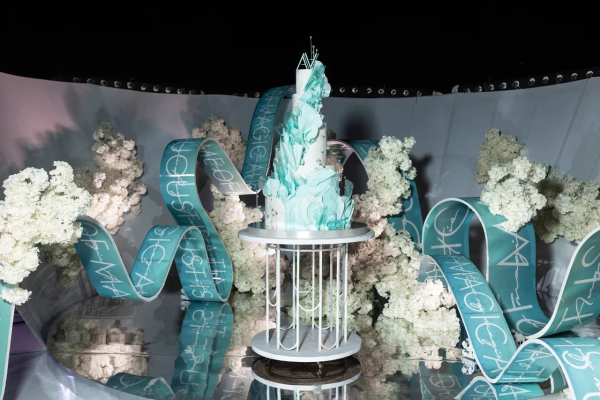 Дуновение ветра, мелодия набегающей волны и запах