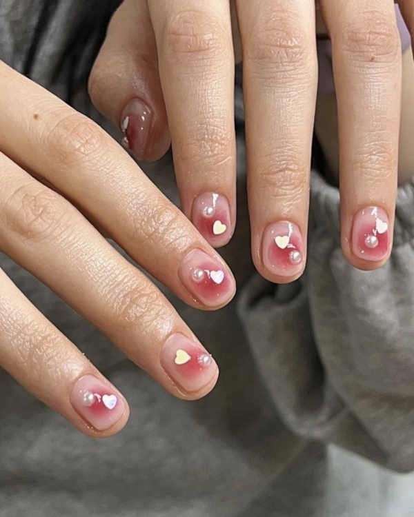 14 идей маникюра ко Дню всех влюбленных