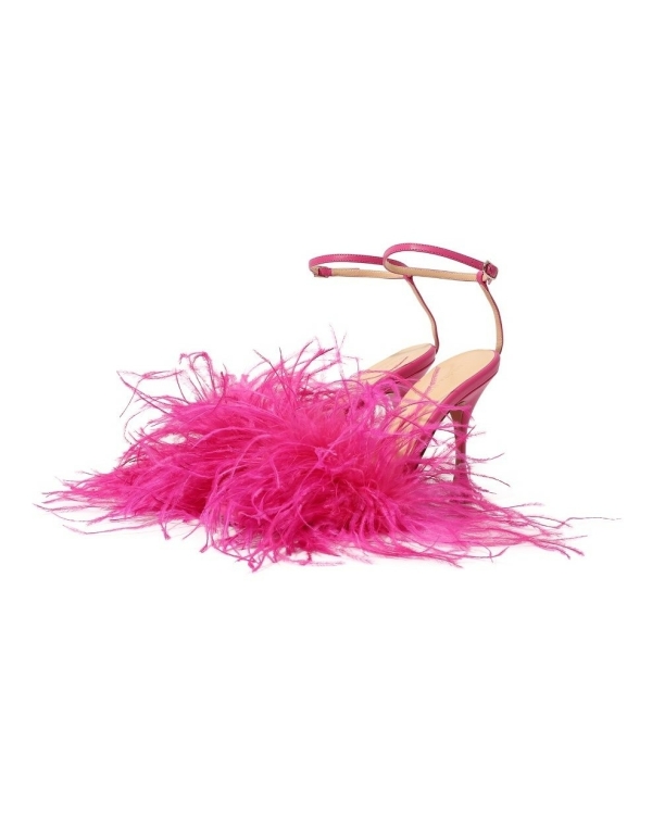 40 идей подарков для нее на День