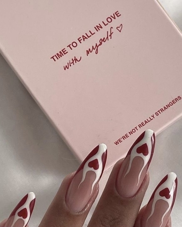 14 идей маникюра ко Дню всех влюбленных