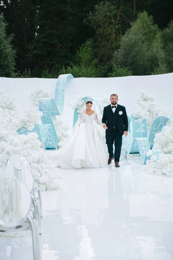 Дуновение ветра, мелодия набегающей волны и запах