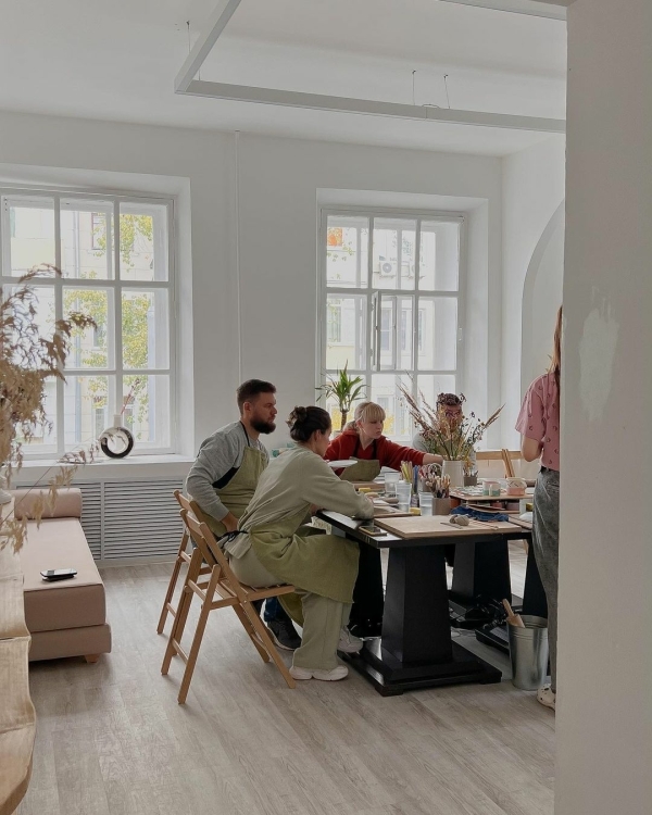 8 гончарных мастерских, где можно устроить свидание