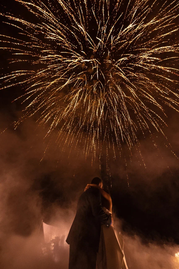 Дуновение ветра, мелодия набегающей волны и запах