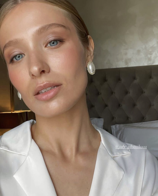 Стилисты Юлия Плотникова