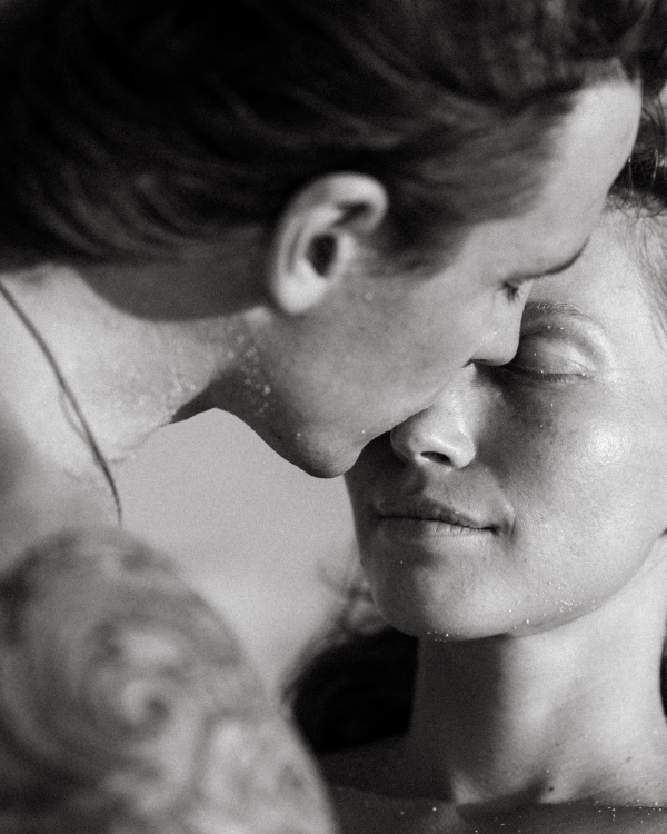 Чувственная лавстори у океана