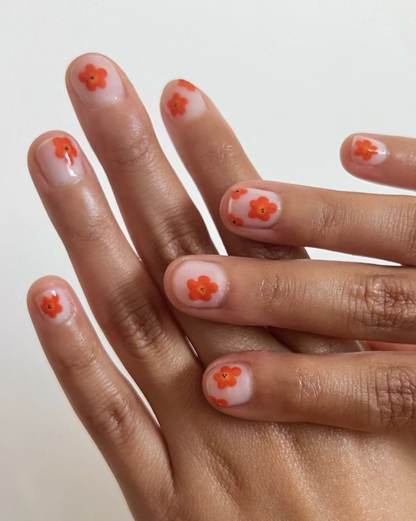 20 цветочных идей маникюра на весну
