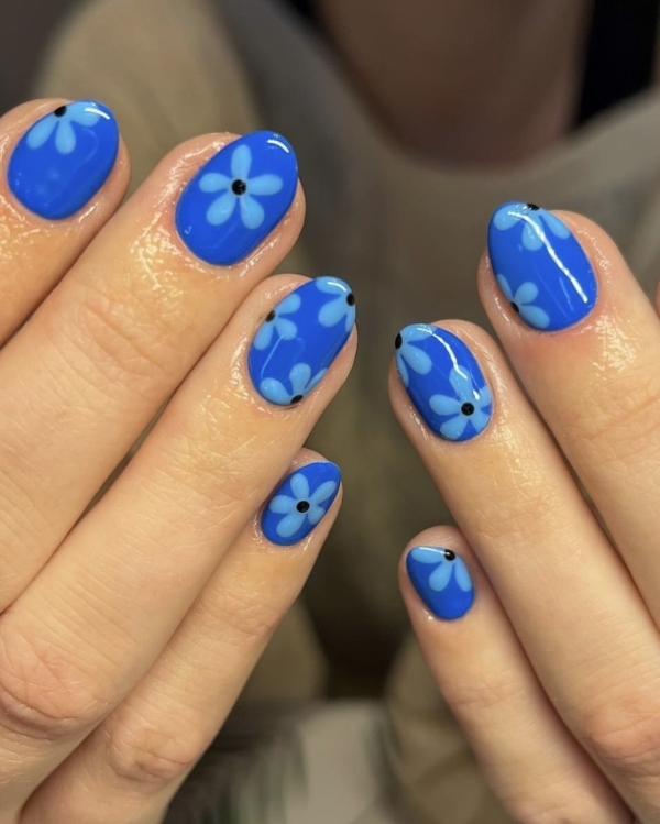 20 цветочных идей маникюра на весну