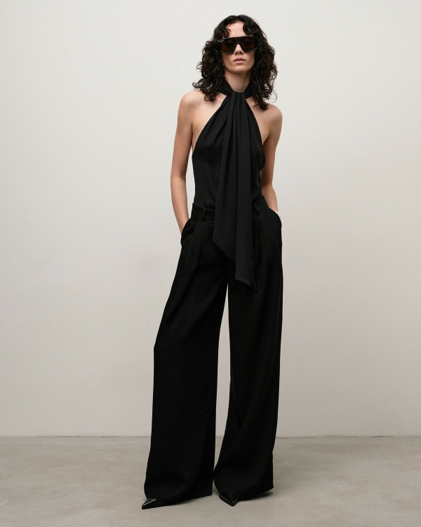 Весенняя свадьба: женские наряды для гостей