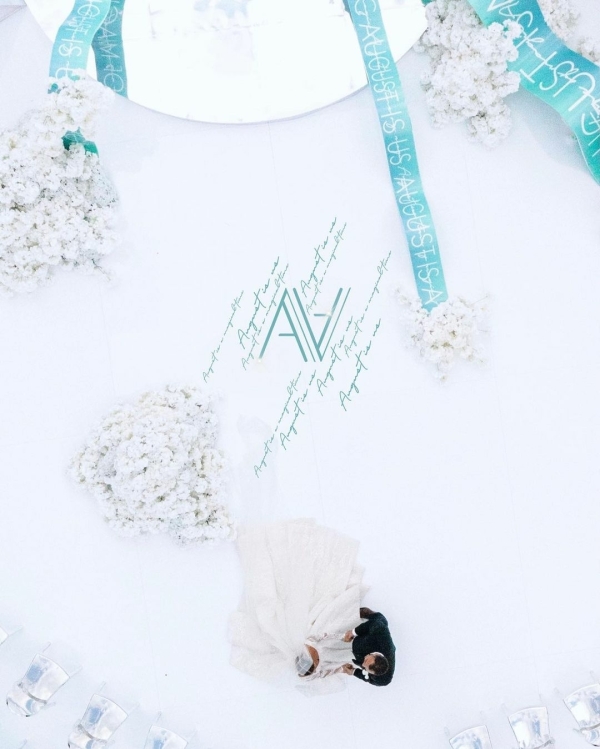 Дуновение ветра, мелодия набегающей волны и запах