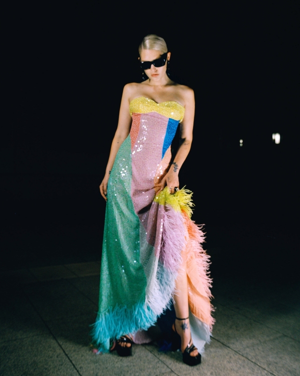 Весенняя свадьба: женские наряды для гостей