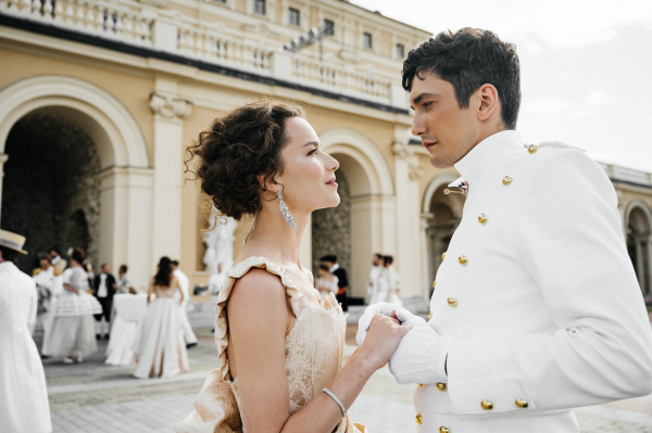 Герои русской классики, полонез и атмосфера съемочной