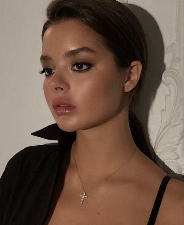 Стилисты Юлия Плотникова