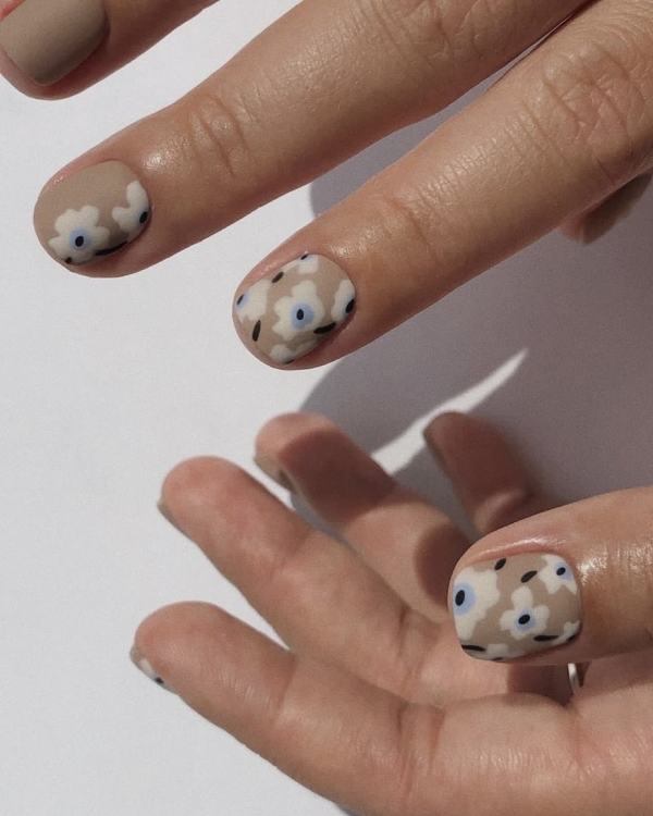 20 цветочных идей маникюра на весну