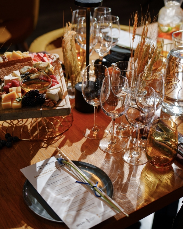 «Великолепные очевидцы» в «Новой Третьяковке», лучшие булочки