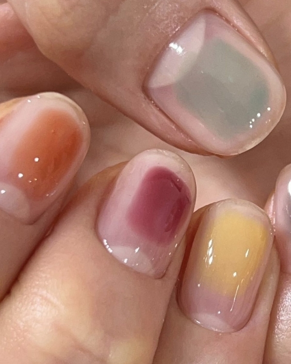 10 трендов весеннего маникюра. Обновляемся к 8