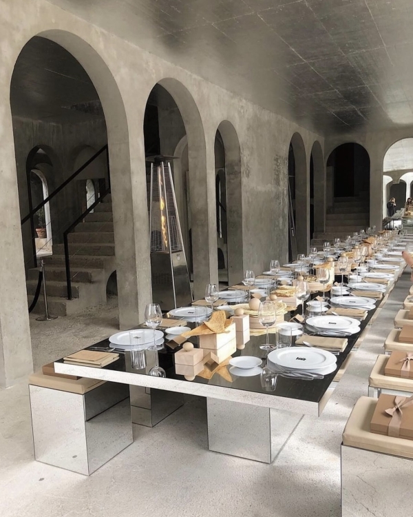 Оформляем свадебный ужин: 7 идей на весну