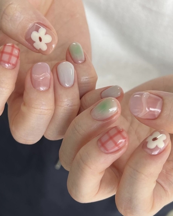 10 трендов весеннего маникюра. Обновляемся к 8