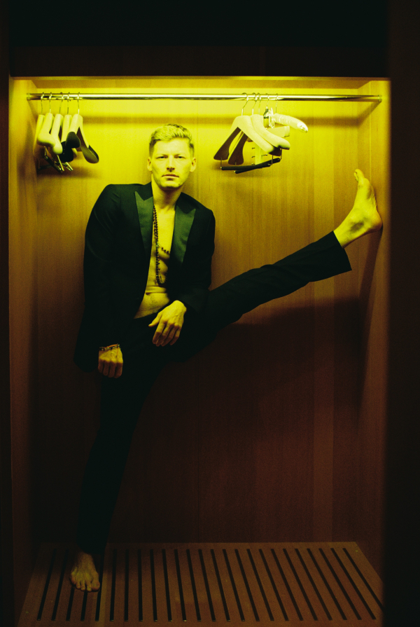 Оммаж кино и атмосфера зимней сказки на