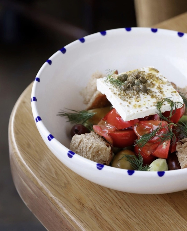 «Дикий ужин» в заснеженном лесу на 23