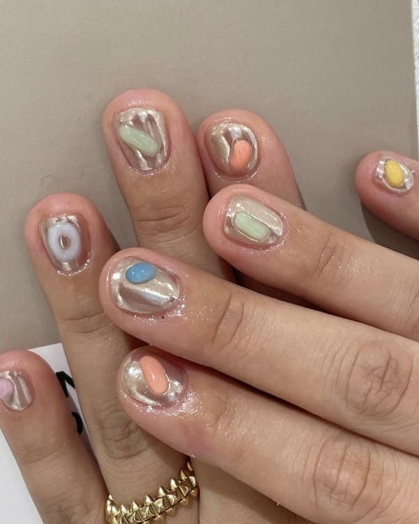 10 трендов весеннего маникюра. Обновляемся к 8