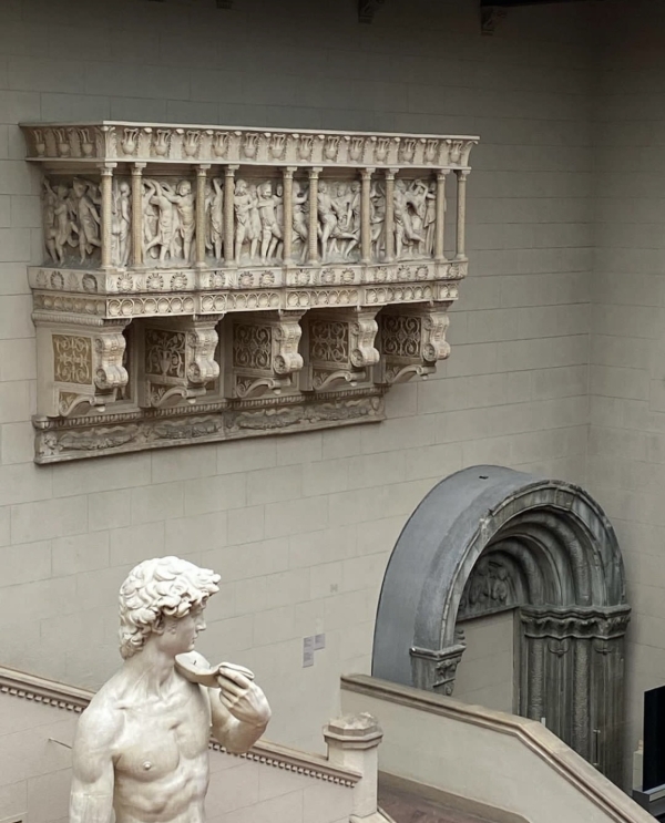 «Руанские соборы» Пушкинского, белоснежные девы в Phantom