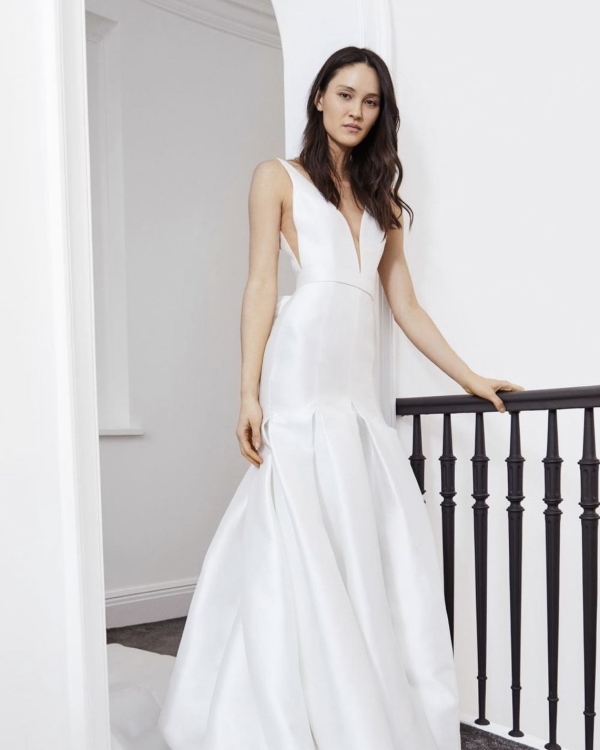 Свадебные платья в духе современного минимализма, которые