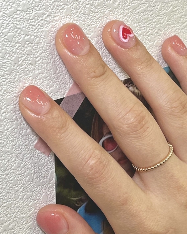 Нарисуй любовь: 20 идей маникюра к 14