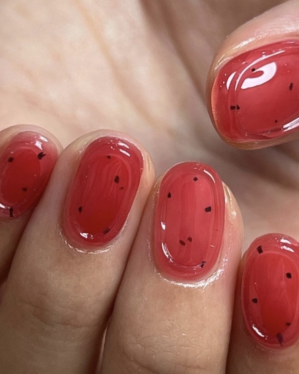 Нарисуй любовь: 20 идей маникюра к 14