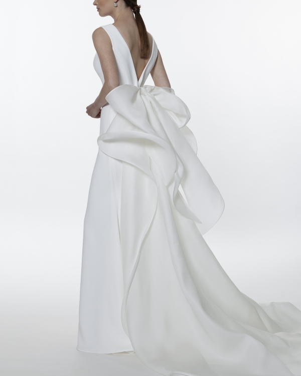 Свадебные платья в духе современного минимализма, которые