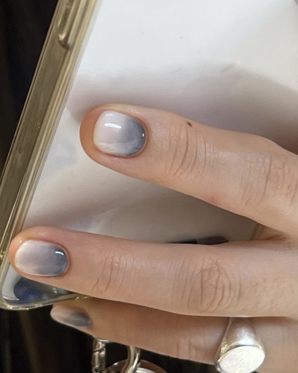 10 трендов весеннего маникюра. Обновляемся к 8