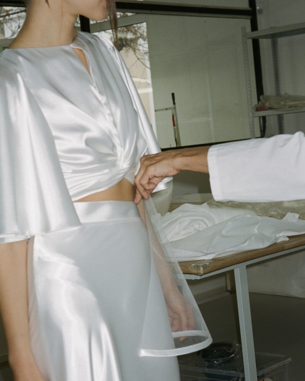 Свадебные платья в духе современного минимализма, которые