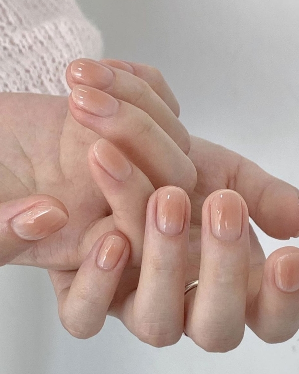 10 трендов весеннего маникюра. Обновляемся к 8