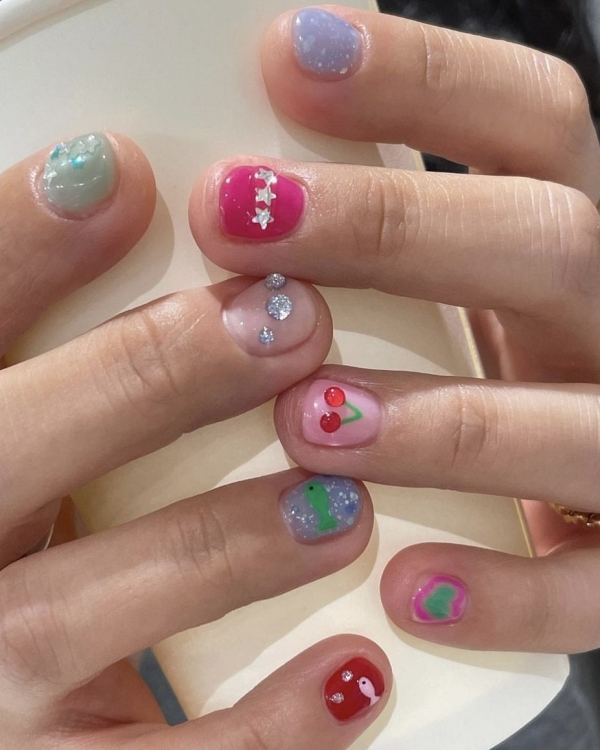 10 трендов весеннего маникюра. Обновляемся к 8