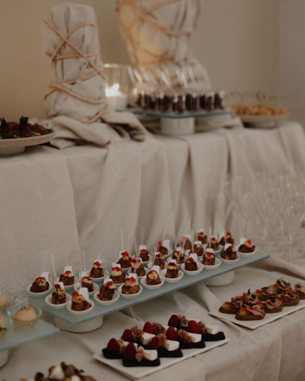 Лучшие кейтеринговые службы Москвы для свадьбы