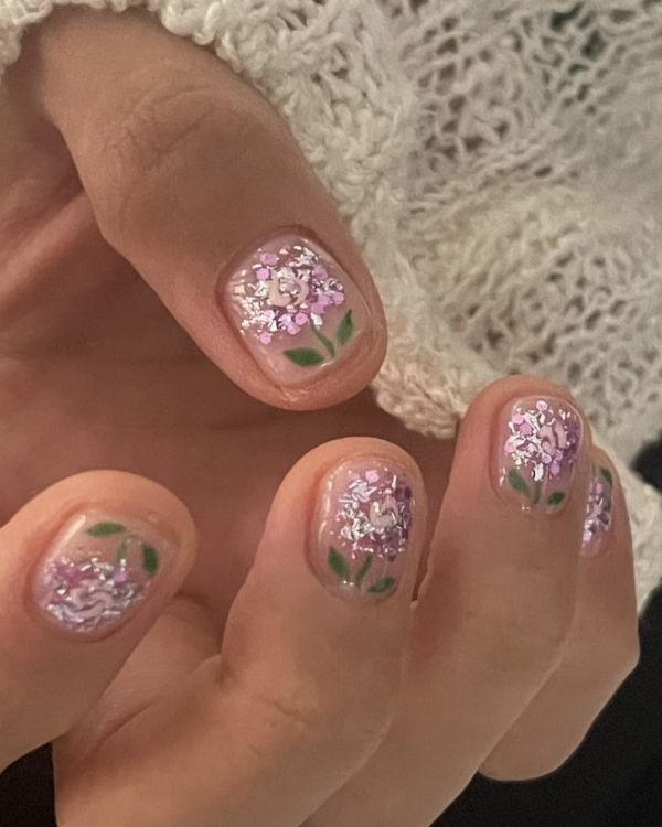 10 трендов весеннего маникюра. Обновляемся к 8