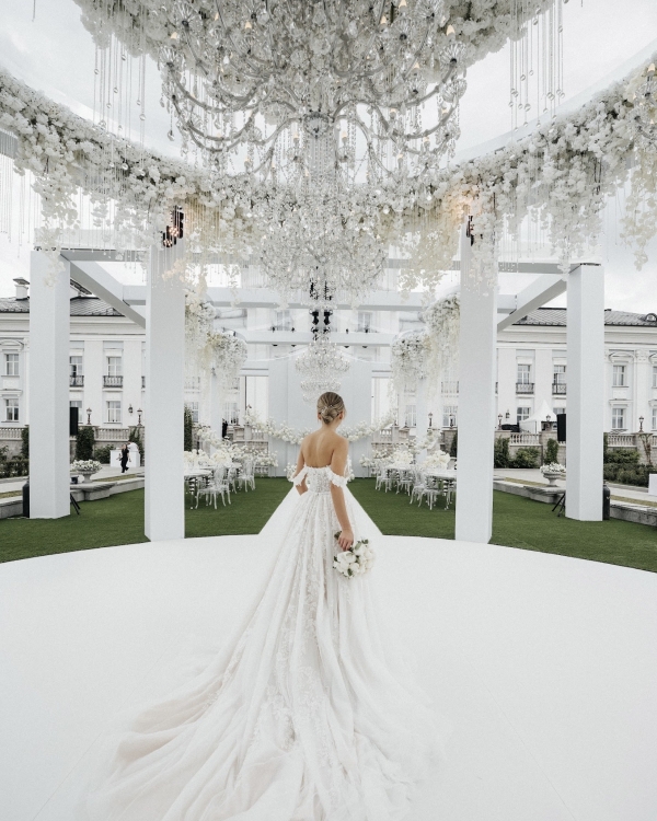 «Свадьбу второй раз не повторишь, поэтому здесь