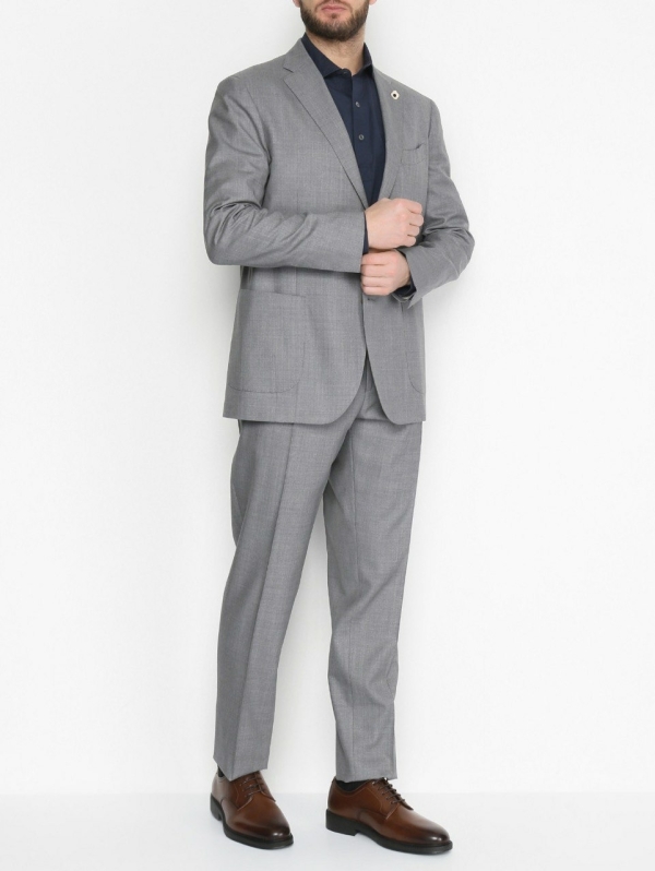 Одеваем жениха. Костюмы, которые можно купить здесь