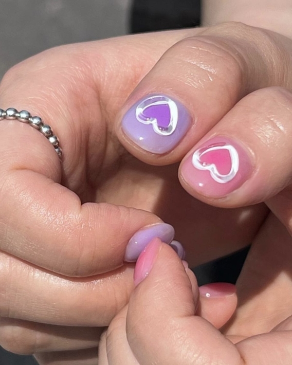 Нарисуй любовь: 20 идей маникюра к 14