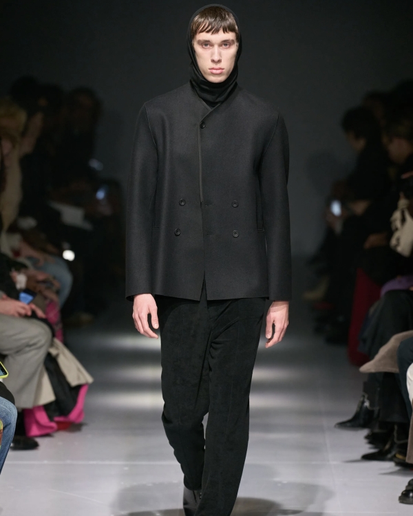 Как выбрать актуальный мужской образ на мероприятие?