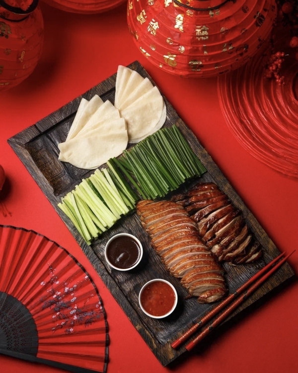 Китайский новый год на «Усачевском», гараж-винтаж в