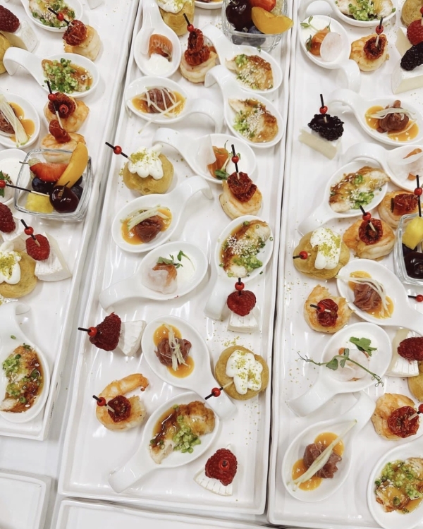 Лучшие кейтеринговые службы Москвы для свадьбы